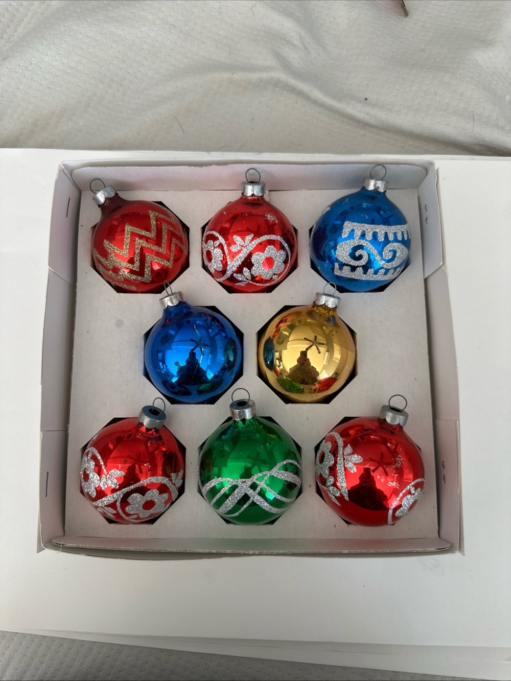 VINTAGE LOT OF 8 STENCILED Glass Ornaments Multicolor Ornaments - Picture 7 of 7